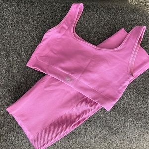 SET ACTIVE PINK SET (REVOLVE EDITION)  SIZE SMALL